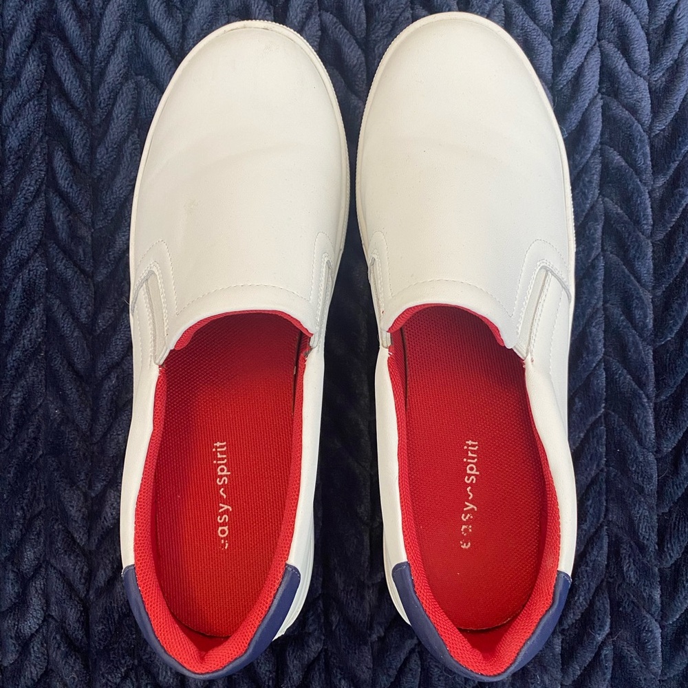 Easy Spirit White and Red Slip-On Sneakers leisure size 8 Wide